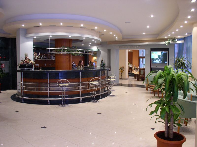 Rex Hotel Tulcea Esterno foto