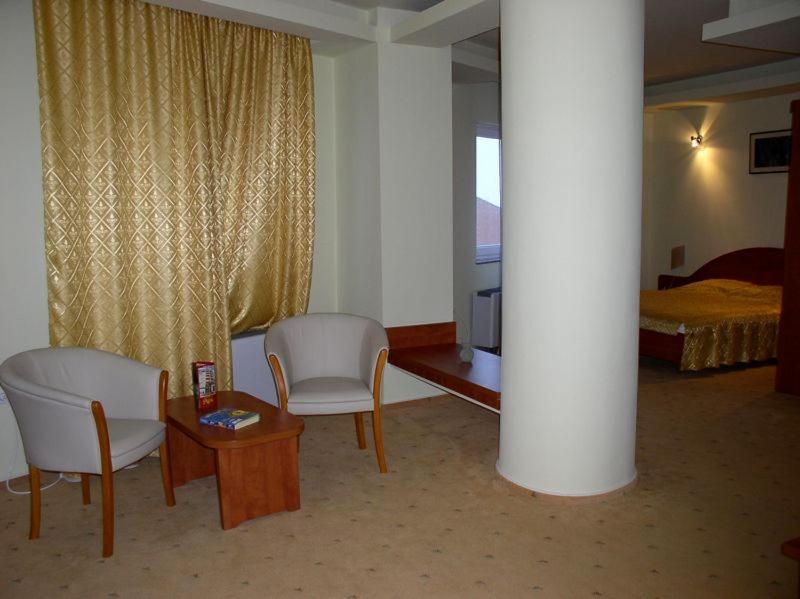 Rex Hotel Tulcea Esterno foto