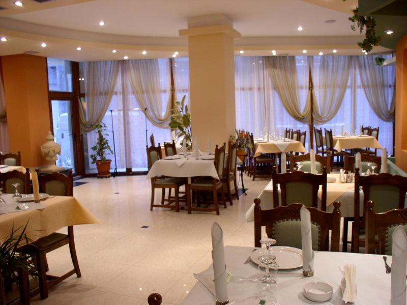 Rex Hotel Tulcea Esterno foto